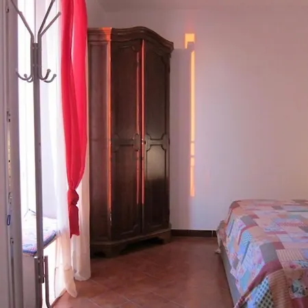 At Yours...manarola 5 Terre *